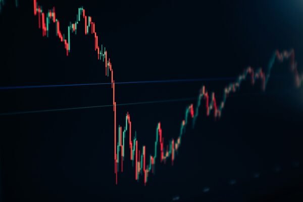 Optimal Capital Structures in Volatile Markets